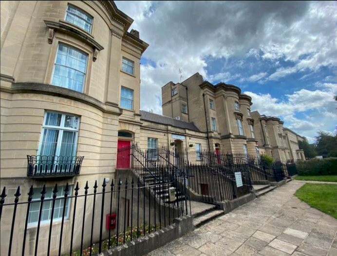 Apartment To Rent In Kings Road, Reading, RG1