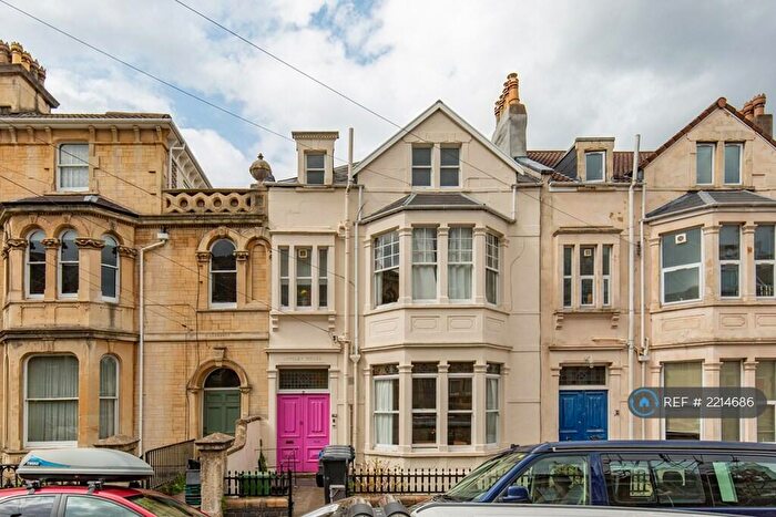 2 Bedroom Flat To Rent In Cotham Vale, Bristol, BS6