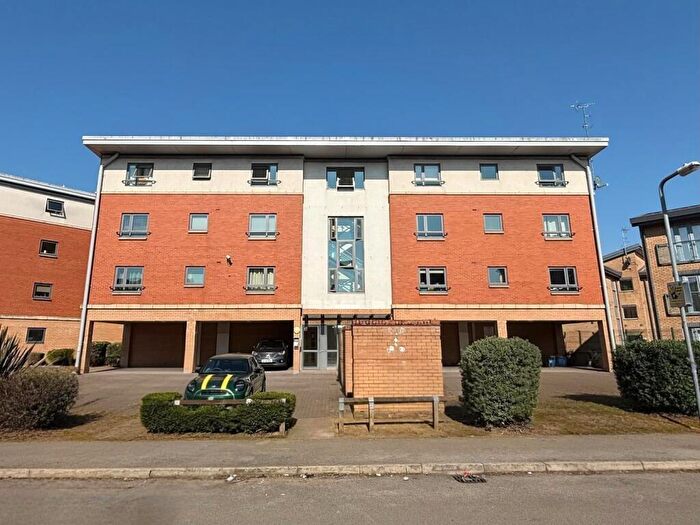 2 Bedroom Apartment For Sale In West Cotton Close, Southbridge, Northampton, NN4