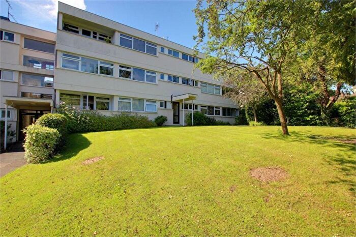 2 Bedroom Apartment For Sale In Palmerston Road, Buckhurst Hill, Essex, IG9