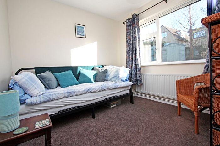 2 Bedroom Bungalow For Sale In Islay Crescent, Highworth, SN6