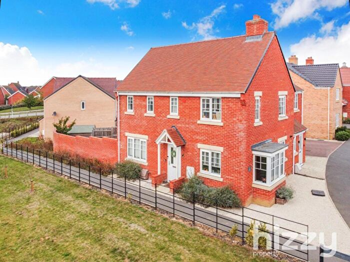 3 Bedroom Semi-Detached House For Sale In Alderman Walk, Hadleigh, IP7
