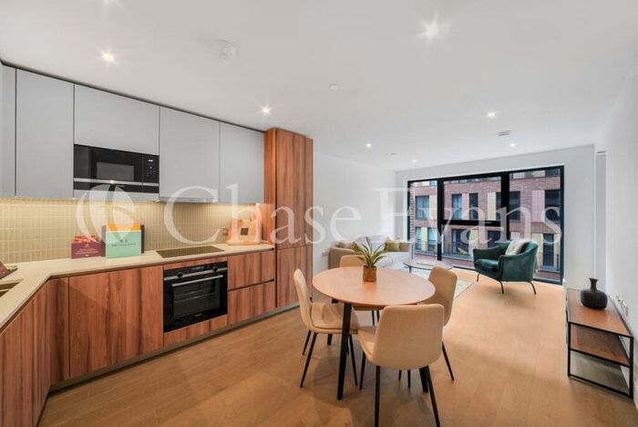 1 Bedroom Flat To Rent In Heygate Street, Elephant And Castle, London, SE17