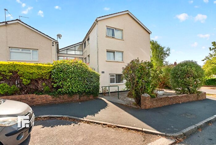 2 Bedroom Flat For Sale In Heol Lewis, Rhiwbina, CF14