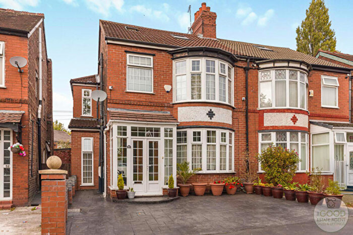 4 Bedroom Semi-Detached House For Sale In Kingsway, Rusholme, M19