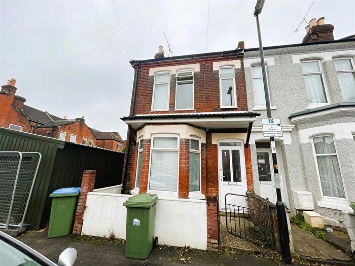 4 Bedroom End Of Terrace House To Rent In Verulam Road, Southampton, SO14
