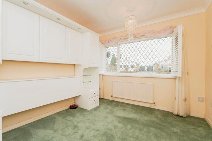 2 Bedroom Detached Bungalow For Sale In Burnt Hills, Cromer, NR27