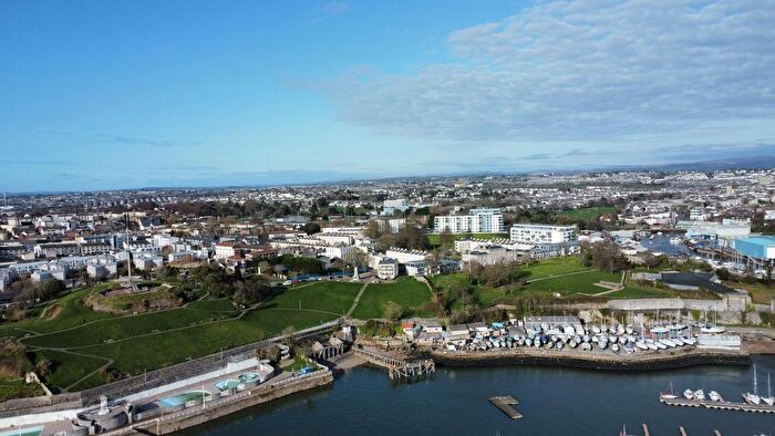 2 Bedroom Flat For Sale In Flagstaff Walk, Mount Wise, Plymouth, PL1