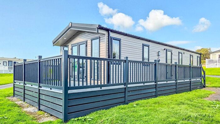 3 Bedroom Mobile/park Home For Sale In Combe Martin, Ilfracombe, EX34