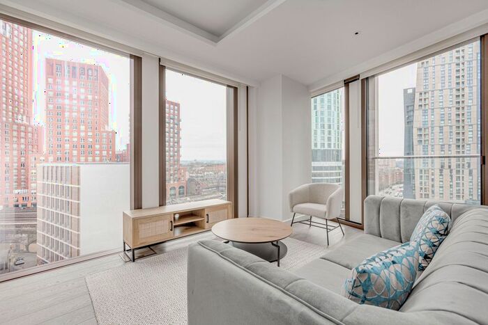 3 Bedroom Property To Rent In Carnation Way, South Lambeth, SW8