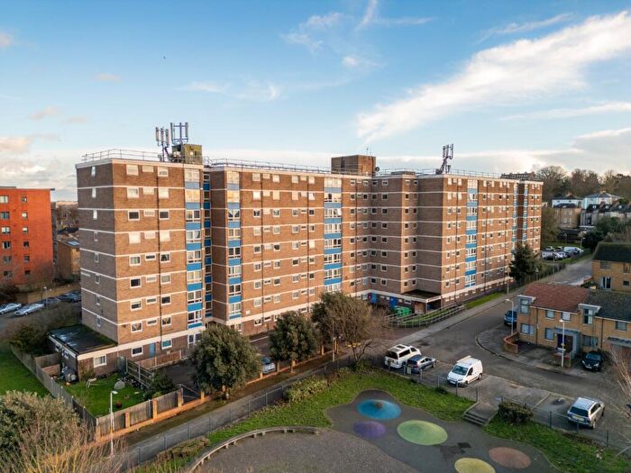 1 Bedroom Apartment To Rent In Gravesham Court, Clarence Row, Gravesend, Kent, DA12