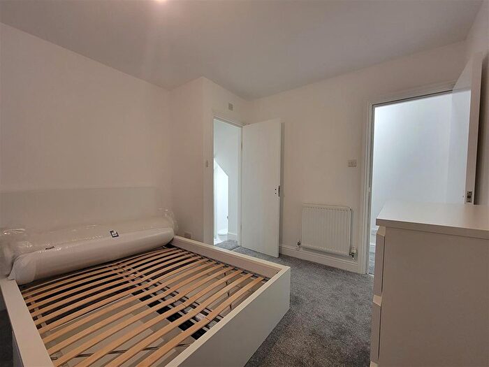1 Bedroom Flat To Rent In Umfreville Road, Hornsey, N4