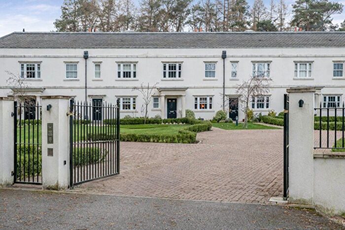 3 Bedroom Terraced House For Sale In Bramley, Guildford, GU5