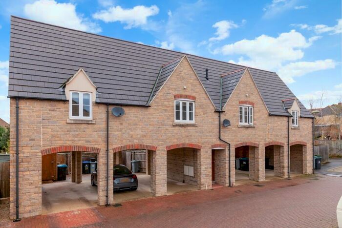 2 Bedroom Apartment For Sale In Willowbank, Witney, OX28