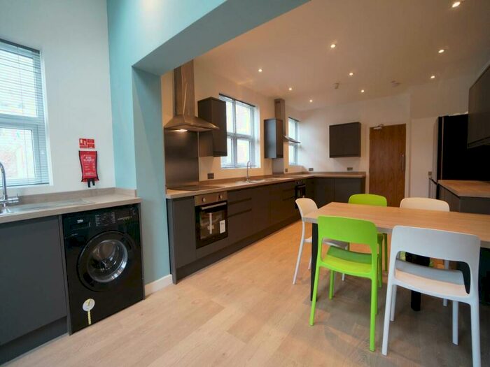 6 Bedroom House To Rent In Henllys, Bangor, Gwynedd, LL57