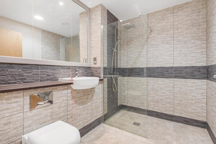 1 Bedroom Flat For Sale In Rowhill Road, Swanley, BR8