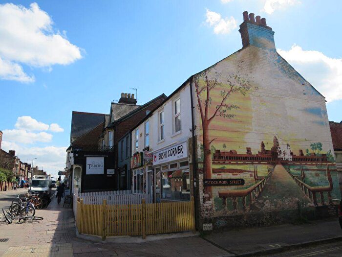 4 Bedroom Flat To Rent In Cowley Road, OX4