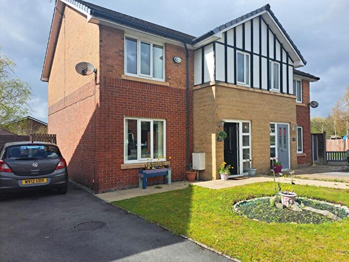 3 Bedroom House To Rent In Winslow Avenue, Mottram, SK14