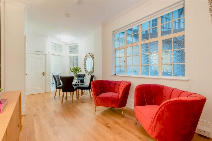 2 Bedroom Flat To Rent In Strathmore Court, St. John's Wood, NW8