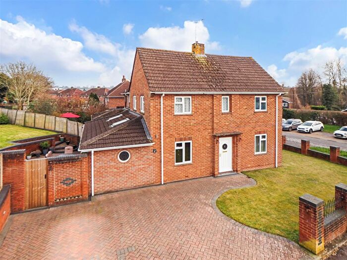 4 Bedroom Property For Sale In Willow Grove, Andover, SP10