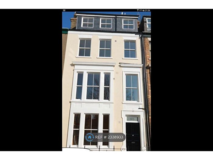 1 Bedroom Flat To Rent In Alma Square, Scarborough, YO11