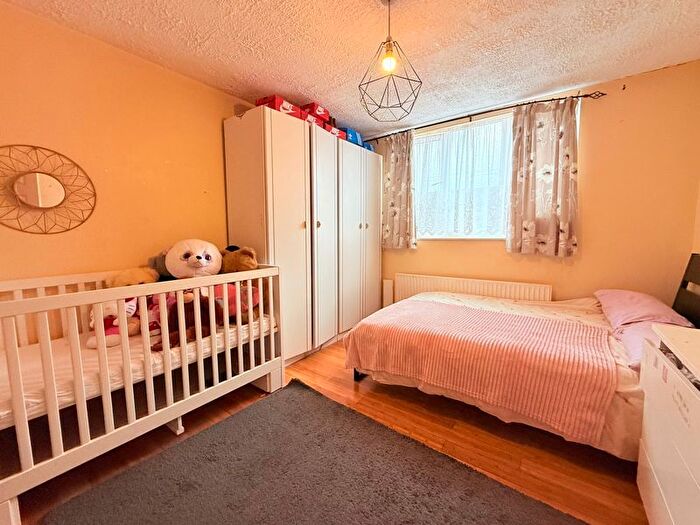 3 Bedroom End Terrace House For Sale In Greenhill Gardens, Northolt, UB5
