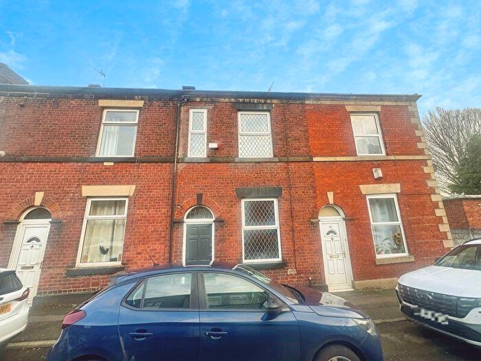 3 Bedroom Terraced House For Sale In Peers Street, Bury, BL8