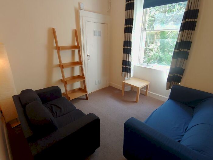 3 Bedroom Flat To Rent In Caledonian Place, Dalry, Edinburgh, EH11