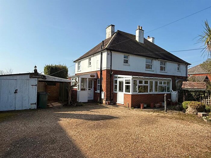 3 Bedroom Semi-Detached House For Sale In Park Road, Wootton Bridge, Ryde, PO33