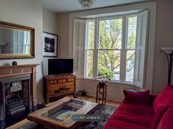 2 Bedroom Maisonette To Rent In A Bassein Park Road, London, W12