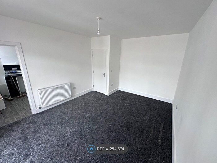 1 Bedroom Flat To Rent In Deans Road, Swinton, Manchester, M27