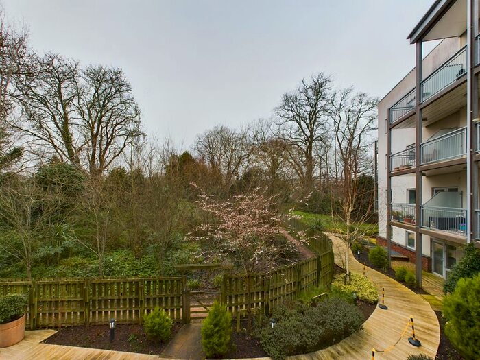 2 Bedroom Flat For Sale In Singer Court, Manor Crescent, Paignton, TQ3