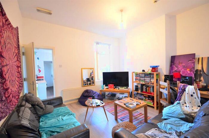 5 Bedroom Terraced House To Rent In Student Property - Manilla RoadSelly Oak, Birmingham, B29