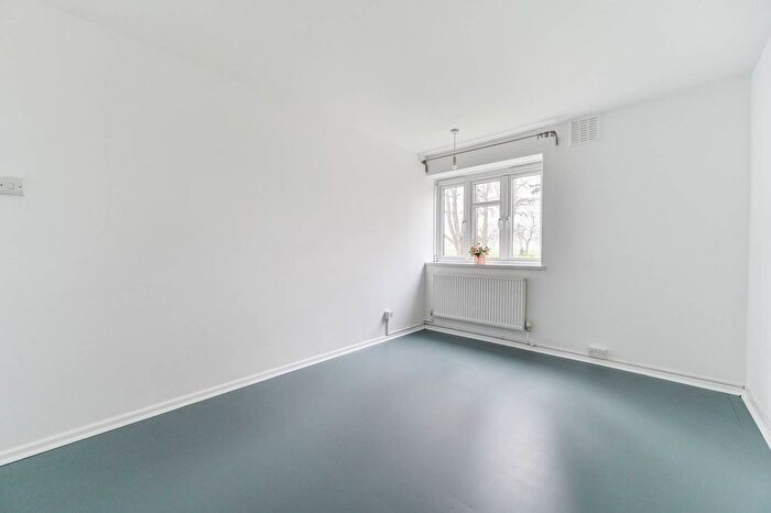 2 Bedroom Flat To Rent In Hillside House, Croydon, CR0