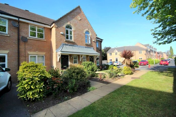 3 Bedroom Terraced House To Rent In Lawnhurst Avenue, Manchester, M23