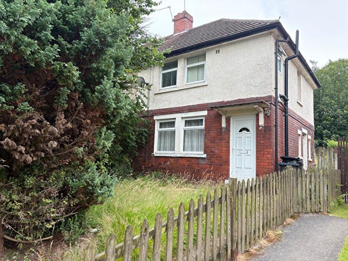 3 Bedroom Semi-Detached House To Rent In Chellow Grange Road, Bradford, West Yorkshire, BD9