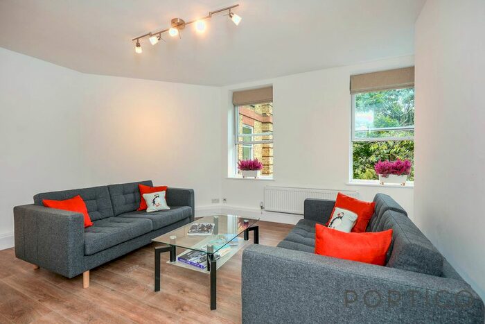 3 Bedroom Flat To Rent In Fulham Road, London, SW6
