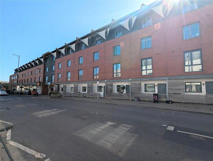 3 Bedroom Terraced House To Rent In West Street, Bedminster, Bristol, BS3