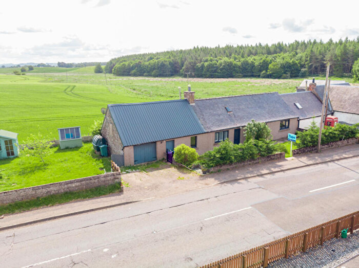 2 Bedroom Cottage For Sale In Roundyhill, Forfar, DD8