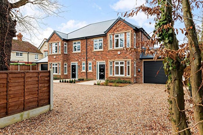 4 Bedroom Semi-Detached House To Rent In The Avenue, Ascot, SL5