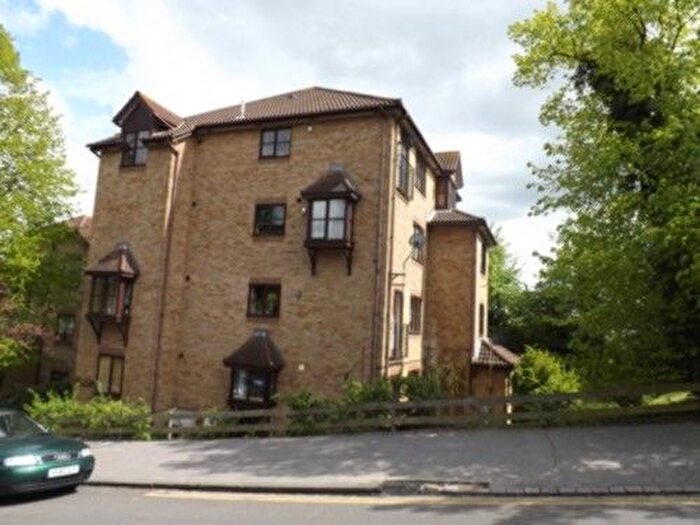 Studio To Rent In Maria Court, Cypress Road, South Norwood, SE25