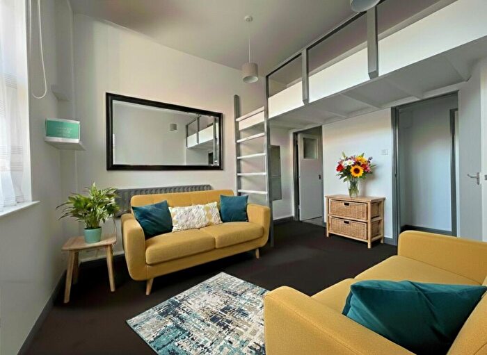 1 Bedroom Flat For Sale In Warwick Gardens House, Azenby Road, Peckham, London, SE15