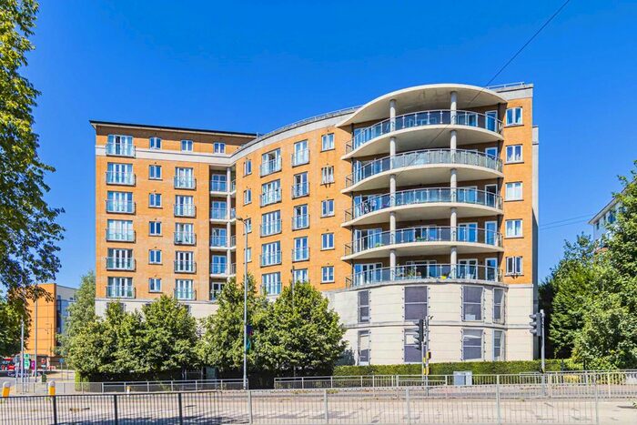 1 Bedroom Flat To Rent In Handleys Court, Selden Hill, Hemel Hempstead, Hertfordshire, HP2