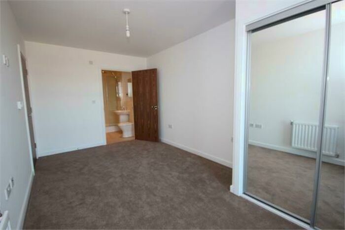 2 Bedroom Apartment To Rent In Dunn Side, Chelmsford, CM1