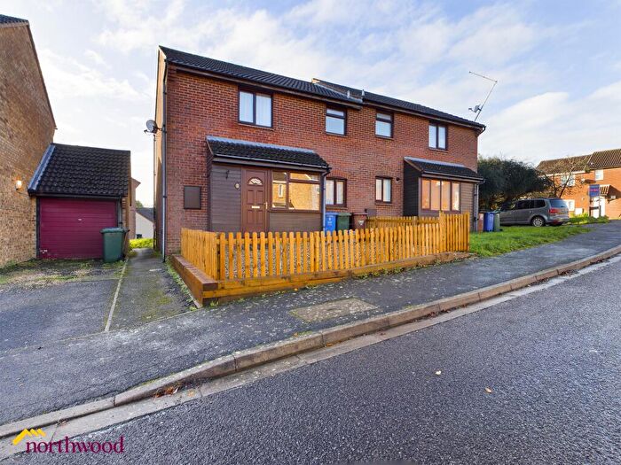 1 Bedroom Terraced House To Rent In Daimler Avenue, Banbury, OX16