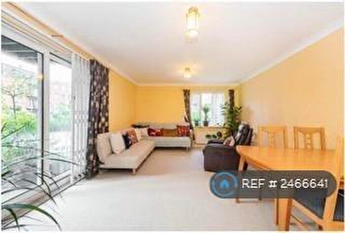 2 Bedroom Flat To Rent In Nightingale Court, Harrow, HA1