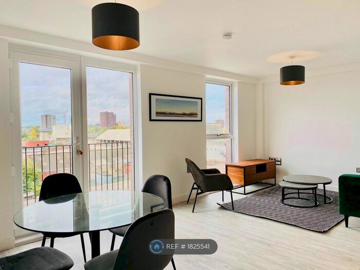 2 Bedroom Flat To Rent In Middlewood Plaza, Salford, M5