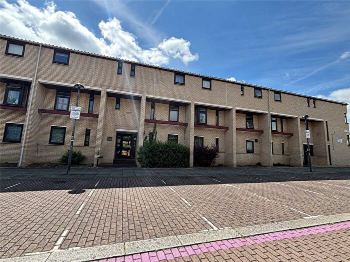 2 Bedroom Flat For Sale In North Row, Milton Keynes, Buckinghamshire, MK9