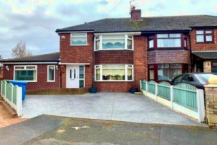 4 Bedroom Property To Rent In Woodbank Road, Warrington, WA5