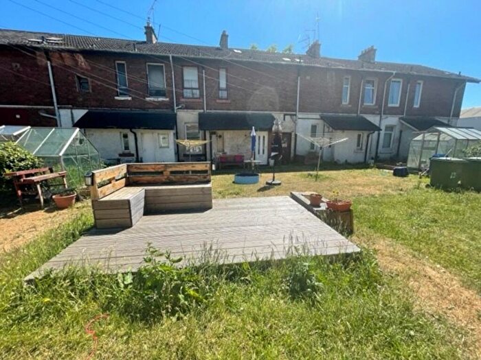 2 Bedroom Apartment To Rent In Glasgow, G14